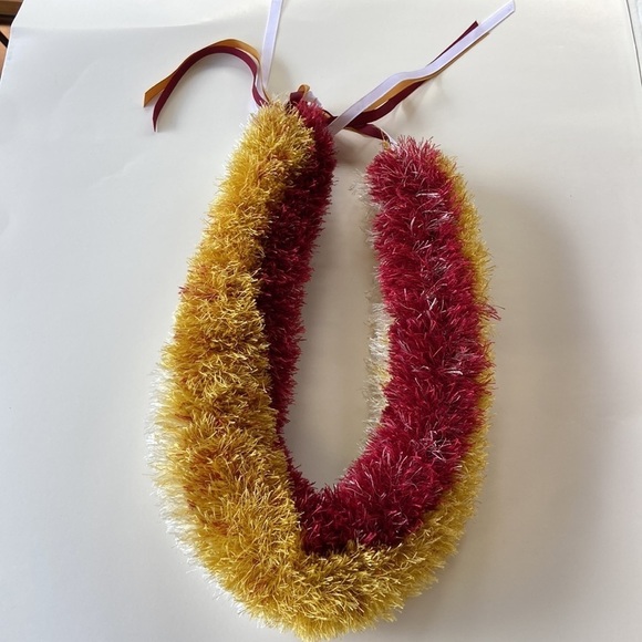 Hand Made Red/Cream/Gold Eyelash Yarn Lei Class of 2023 Graduation Celebration - Picture 14 of 15